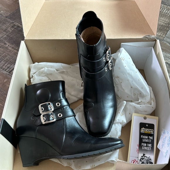 ICON Hella Leather Boots - Picture 1 of 8